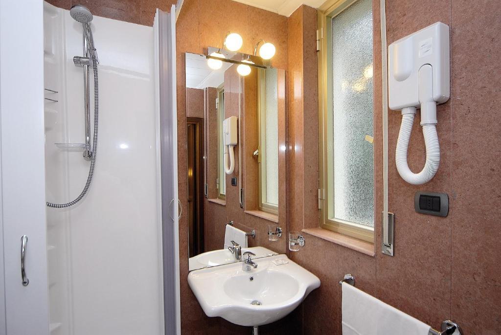 Hotel Maria Nella Bardineto Oda fotoğraf